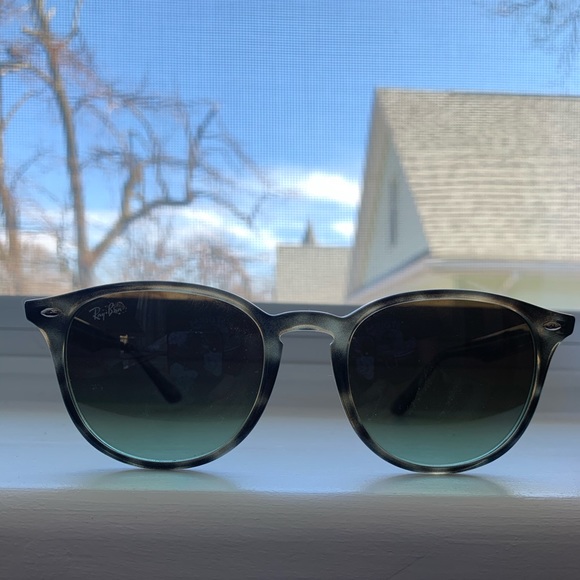 Close to new turquoise Ray-Bans! - Picture 2 of 6